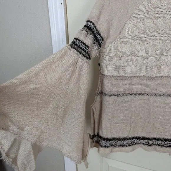 Free People | Cream Cable Knit Distressed Sweater Size Extra Small - Picture 12 of 14